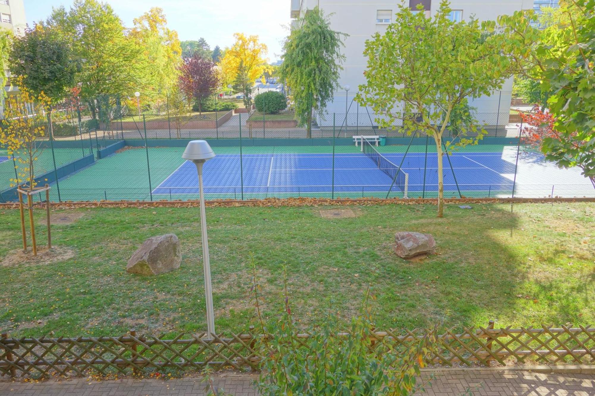 Arbres & Tennis Strasbourg Luaran gambar